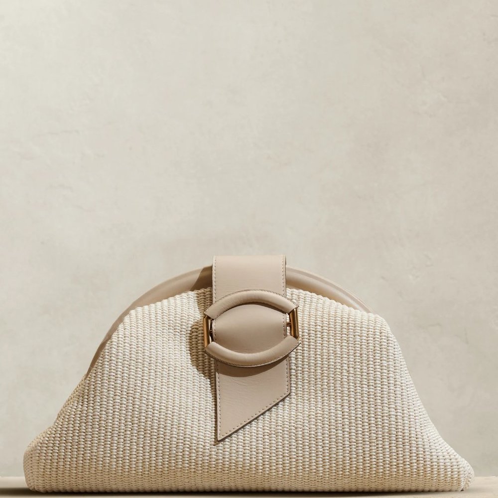 Banana Republic STELLA CLOUD CLUTCH Oversized Straw Clutch Handbag for Summer - Picture 1 of 13